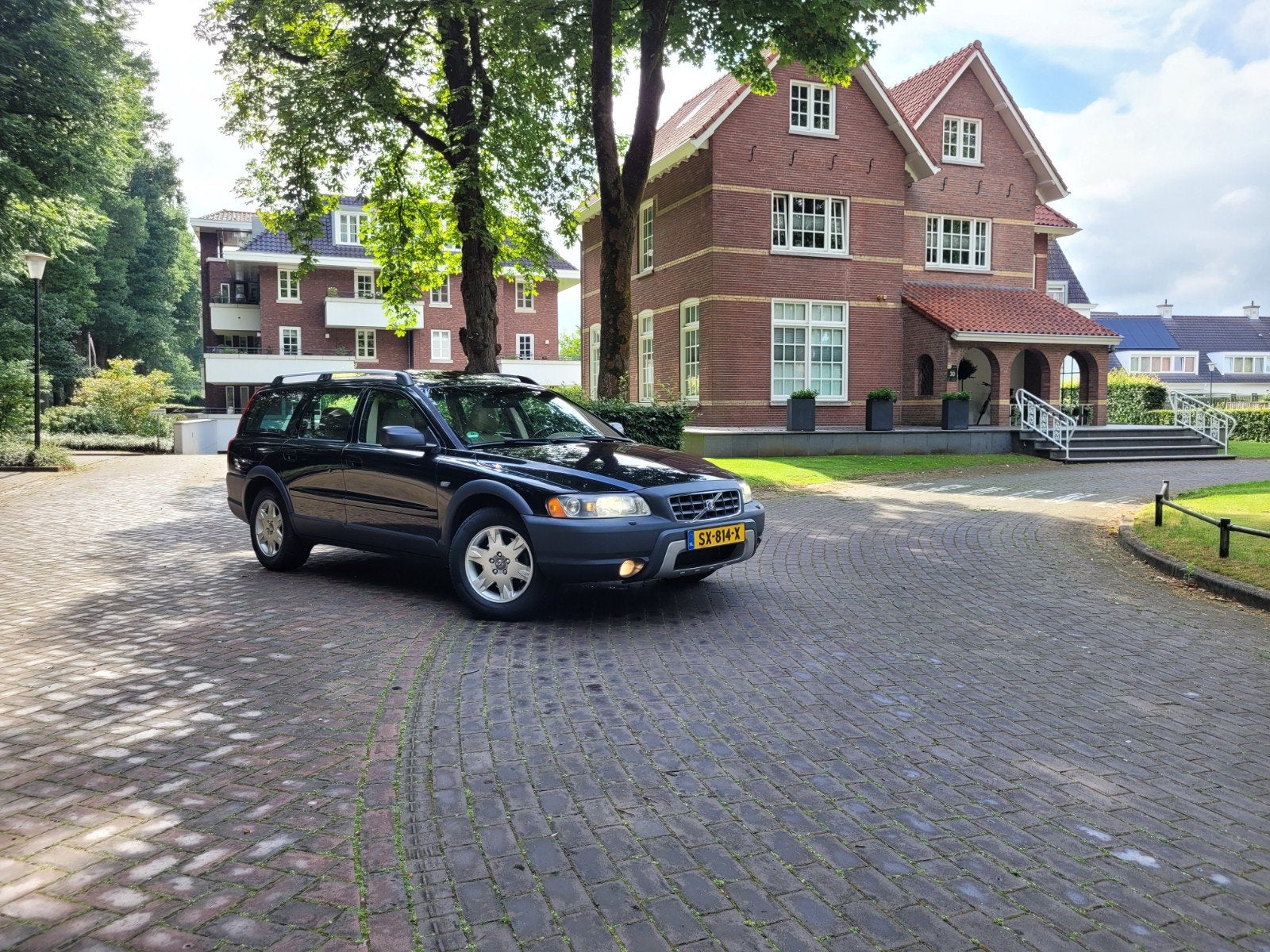 Volvo XC70 2.5T AUT 7-zits (gereviseerd), Auto's, Volvo, Automaat, 1800 kg, Beige, Blauw