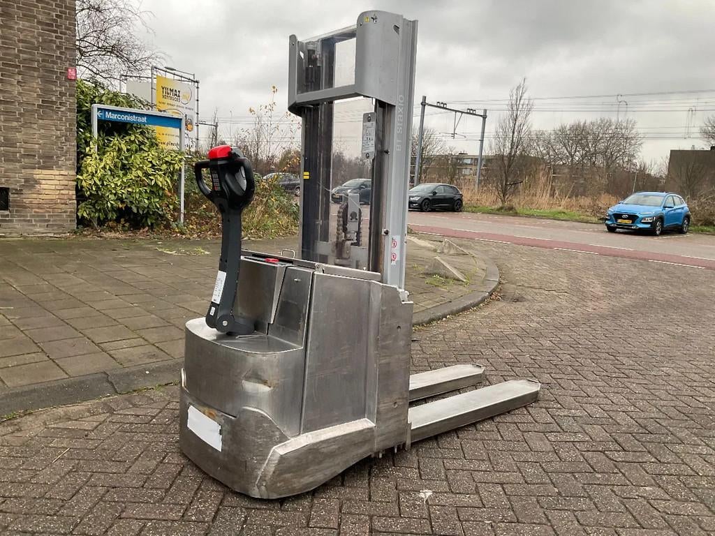 Toyota SWE140L 1400KG 2.65METER RVS STAPELAAR / HEFTRUCK