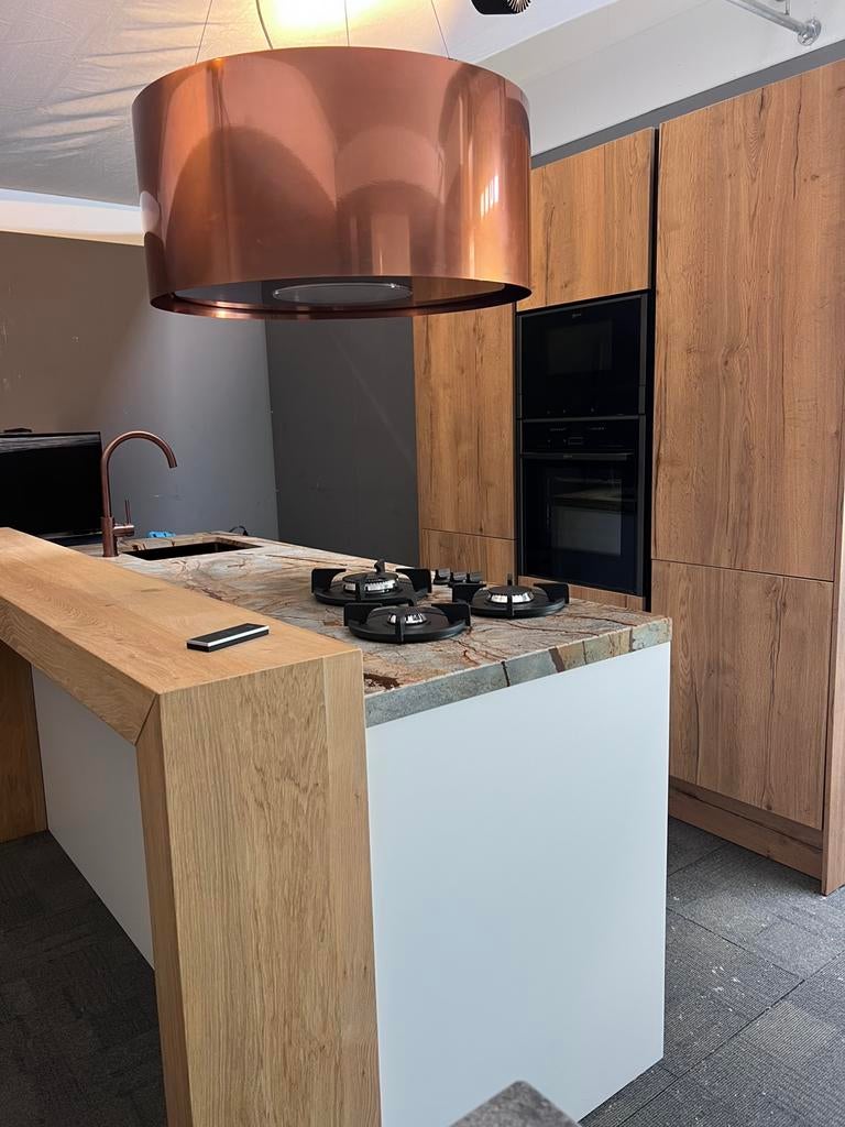 Een eyecatcher van een Bruynzeel keuken met eiland., Ophalen, Wit, Graniet of Steen, Dubbelwandige keuken
