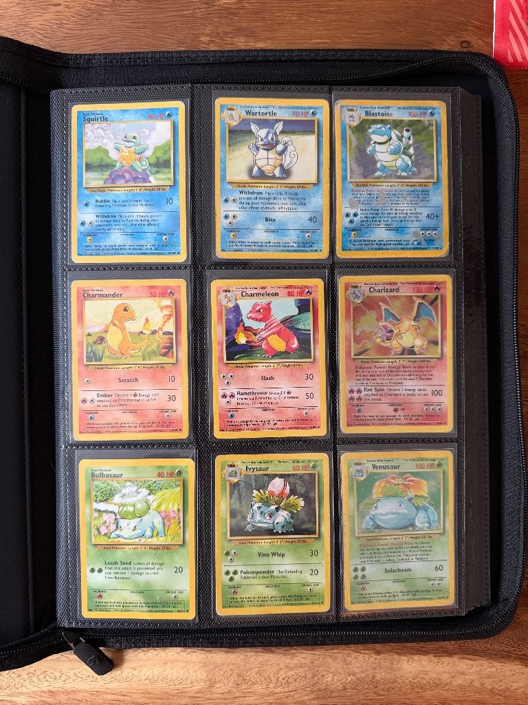 Complete Pokémon Base Set 102/102 – WOTC 1999, Ophalen of Verzenden, Gebruikt, Meerdere kaarten, Foil