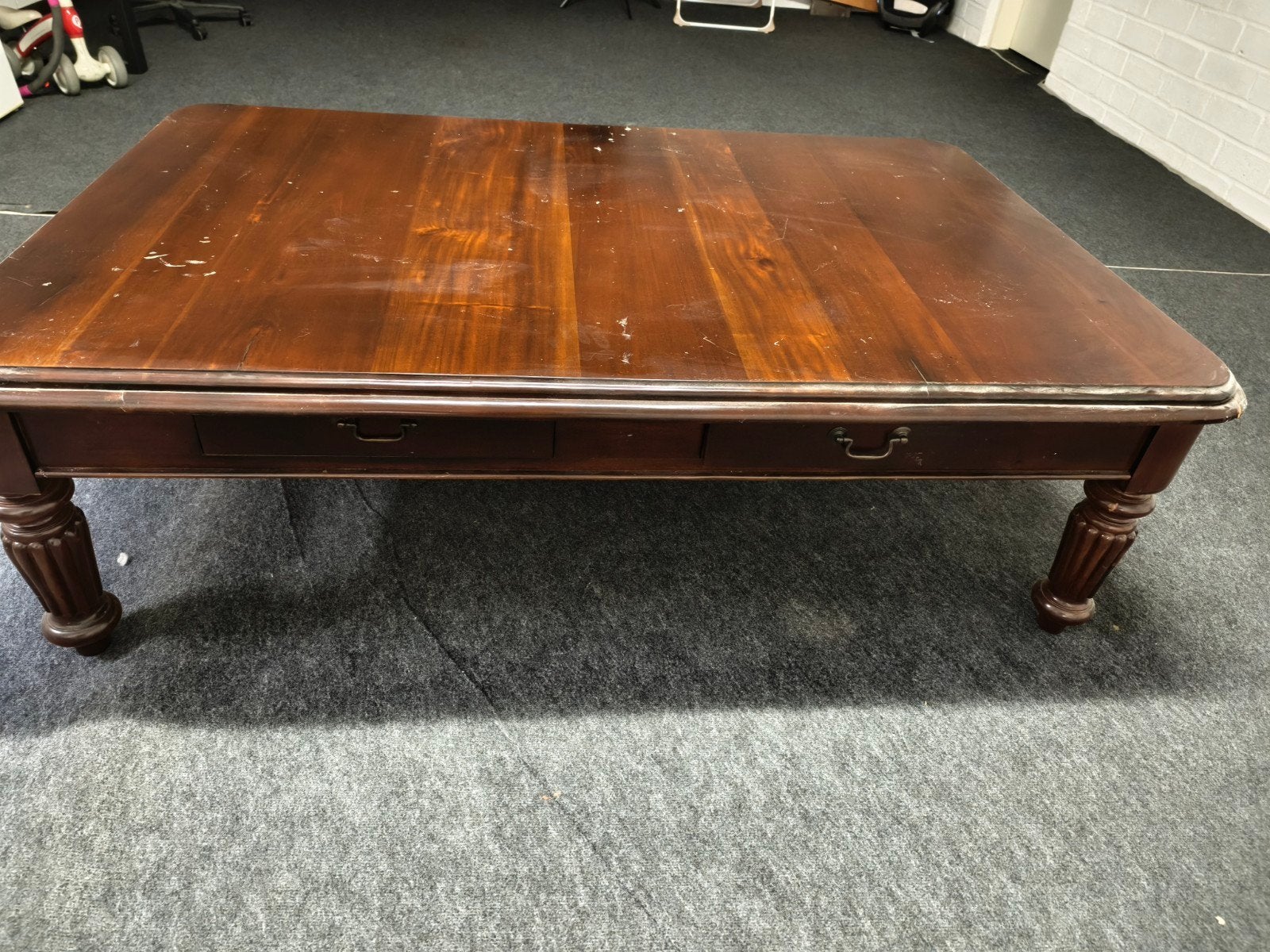 Antieke salontafel van donker hout met lades, Ophalen, Gebruikt, 100 tot 150 cm, 150 tot 200 cm