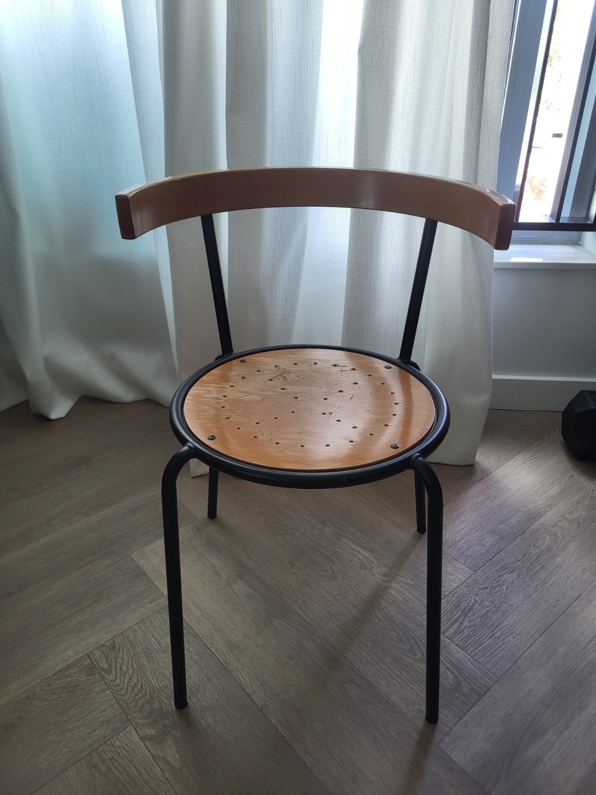 Vintage stoel met houten zitting en metalen frame, Ophalen, Gebruikt, Zwart, Vintage, Industrieel