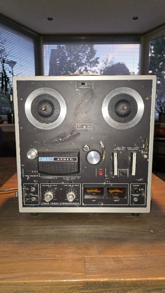 Akai 1721L bandrecorder met interne speakers, Audio, Tv en Foto, Bandrecorders, Ophalen, Defecte bandrecorder