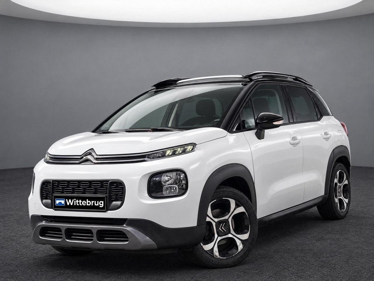 Citroën C3 Aircross 1.2 PureTech Shine Automaat / Panodak /, Auto's, Automaat, Gebruikt, 1199 cc, Bedrijf