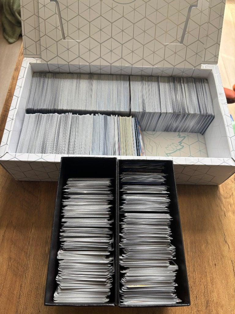Bulk pokemon kaarten +- 2450 kaarten van verschillende sets, Ophalen of Verzenden, Gebruikt, Meerdere kaarten