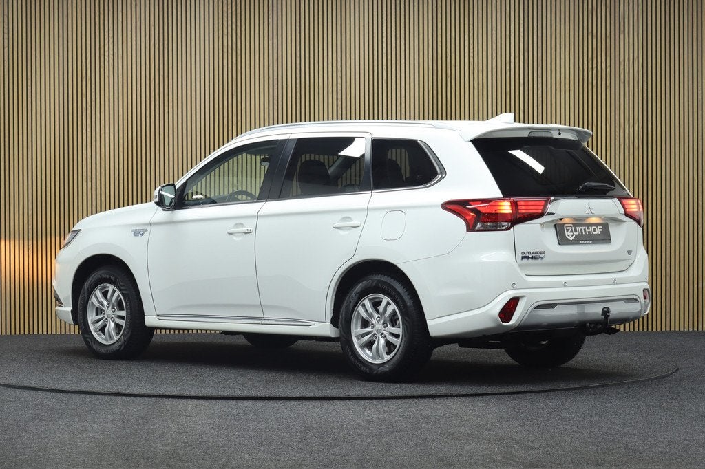 Mitsubishi Outlander 2.4 PHEV Pure | Afneembare Trekhaak | C, Automaat, Stof, 4 cilinders, 1865 kg