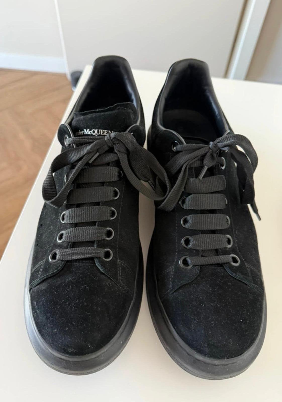 Alexander mcqueen, Ophalen of Verzenden, Zo goed als nieuw, Zwart