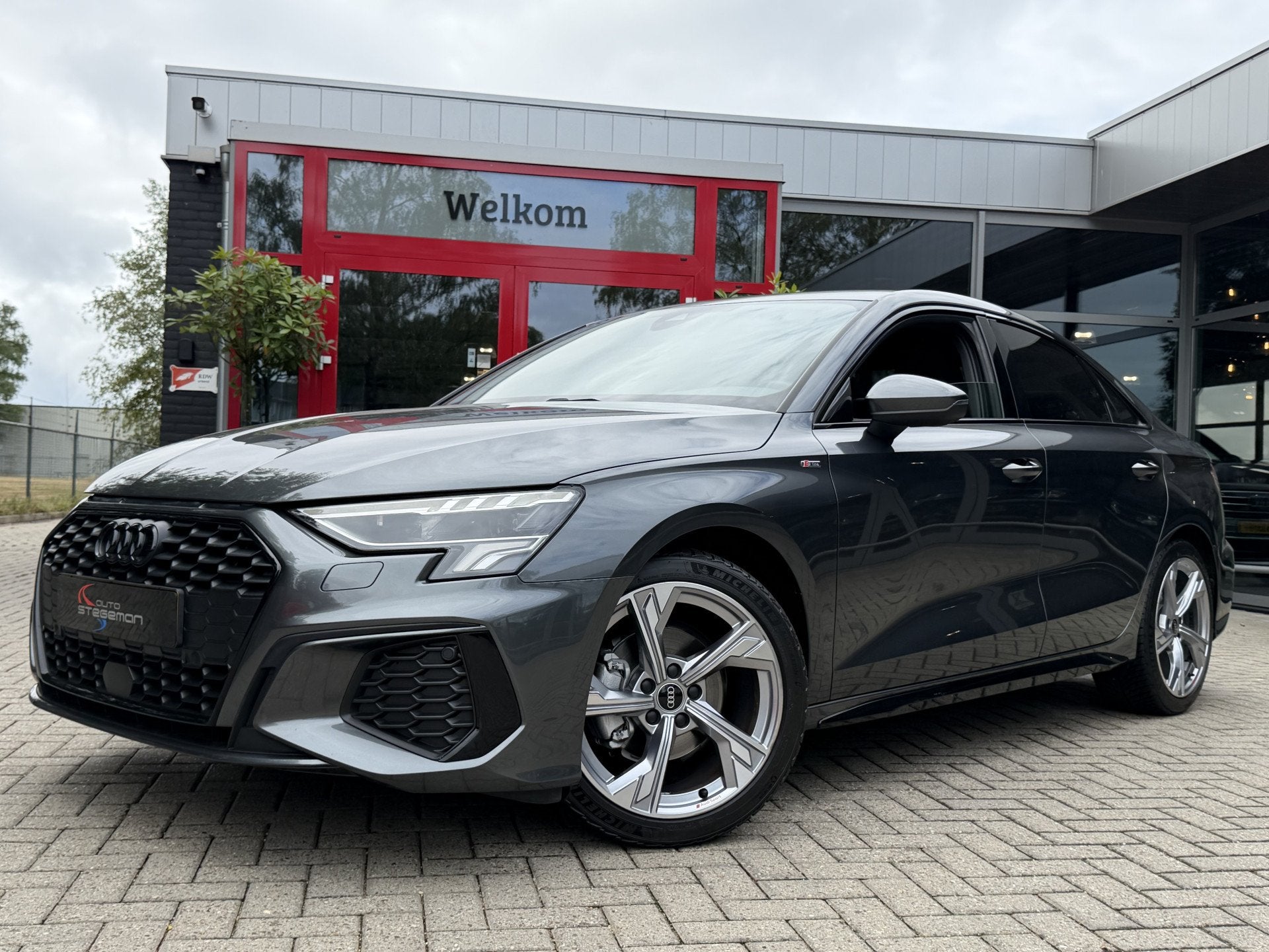 Audi A3 Limousine 30 TFSI AUT. *!* 2x S-LINE *!* CARPLAY/ LE, Automatische klimaatregeling, Gebruikt, Leder en Stof, Origineel Nederlands