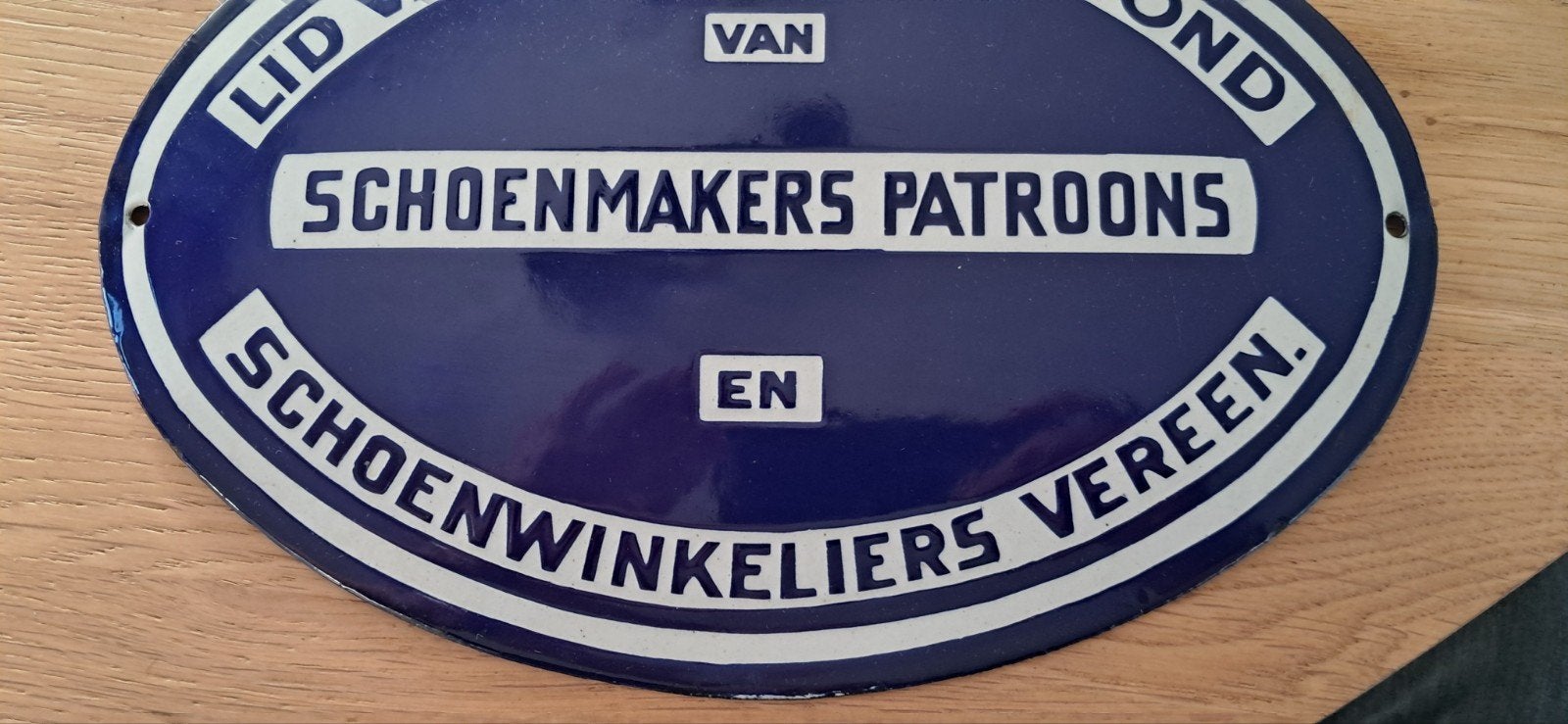 Foto 3 van emaille bord  schoenmakers patroons
