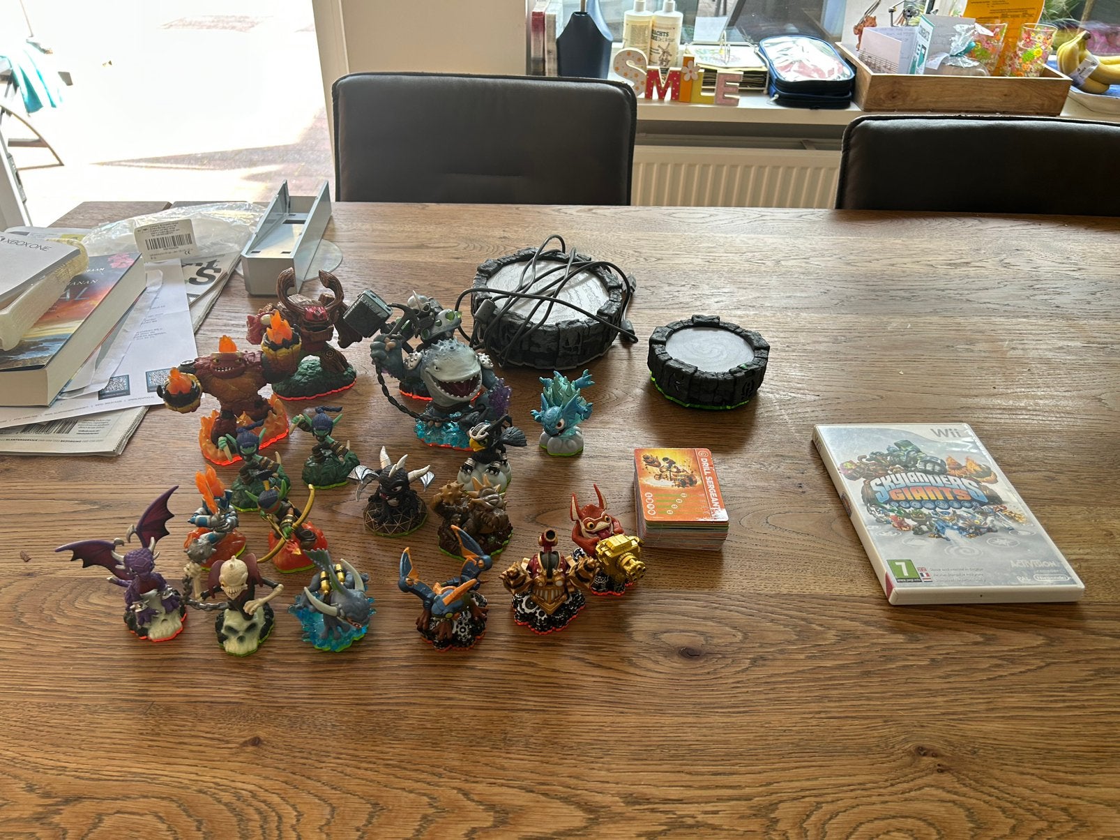 Skylanders Giants Wii met 18 skylanders, 2 spelers, Eén computer, Zo goed als nieuw, Vanaf 7 jaar