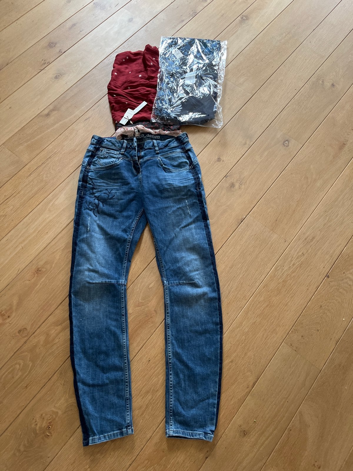 Nieuwe Sandwich Denim Jeans 36 met nieuwe Sandwich sjaals, Verzenden, Zo goed als nieuw, Blauw, W30 - W32 (confectie 38/40)