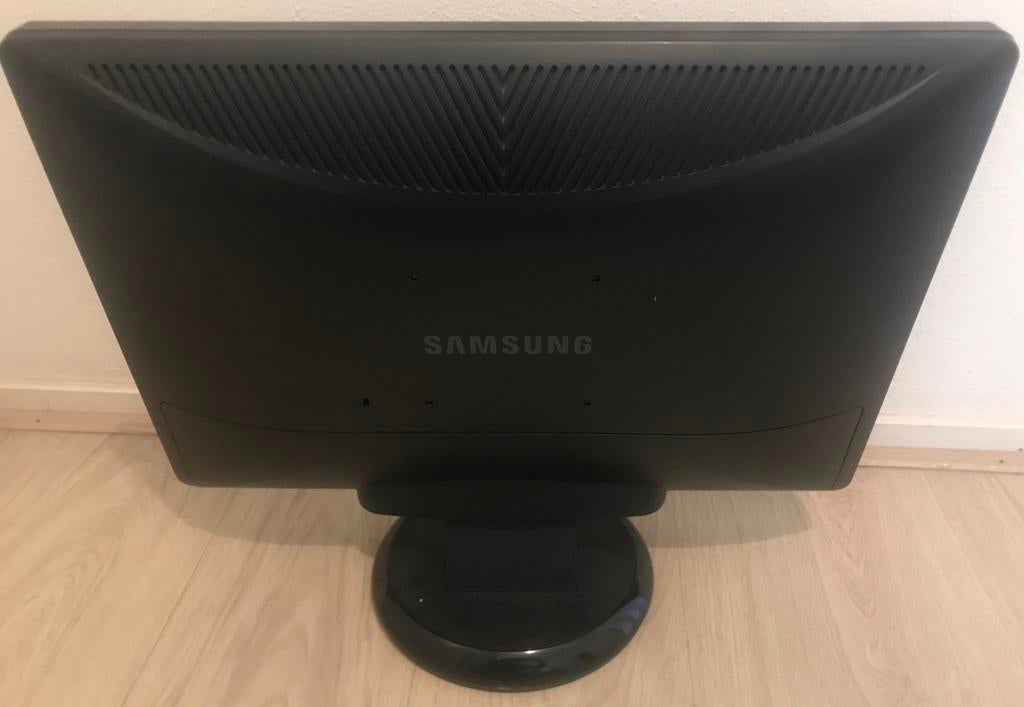 Samsung SyncMaster 223BW, Computers en Software, Monitoren, Zo goed als nieuw, 60 Hz of minder, TN, Overige resoluties, Ophalen