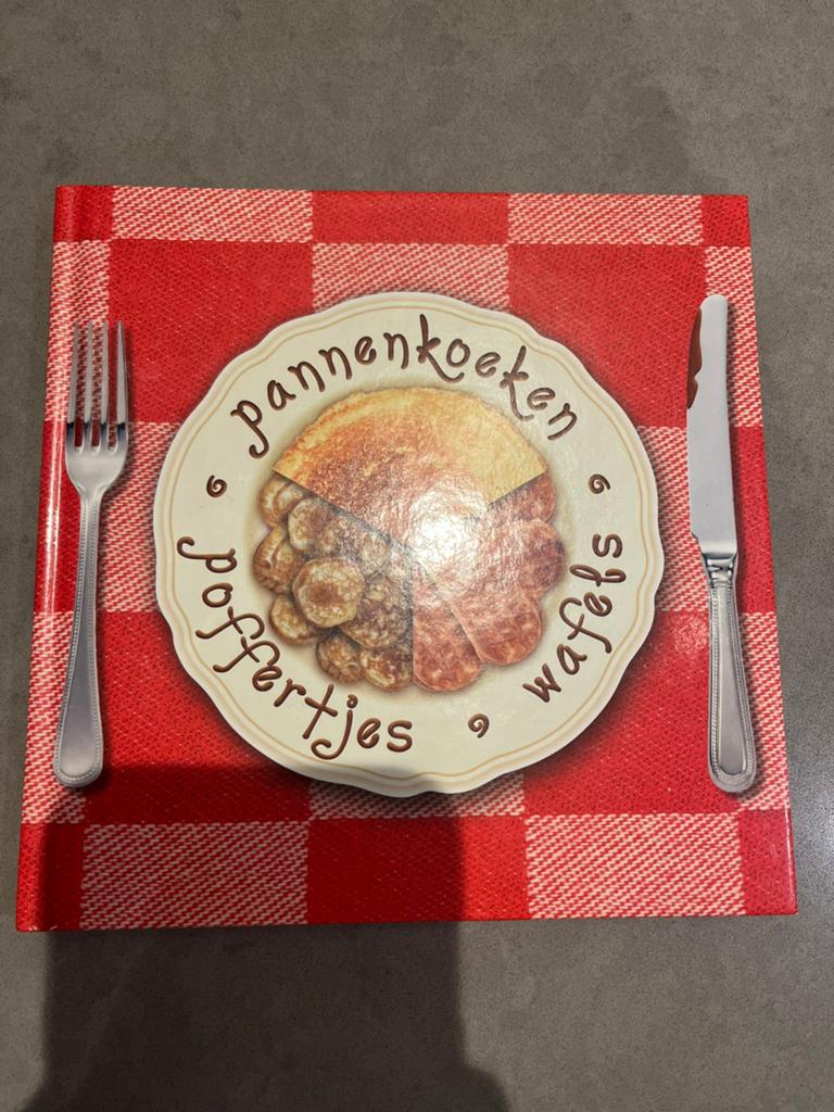 Poffertjes en pannenkoeken boek, Boeken, Ophalen of Verzenden, Zo goed als nieuw, Nederland en België