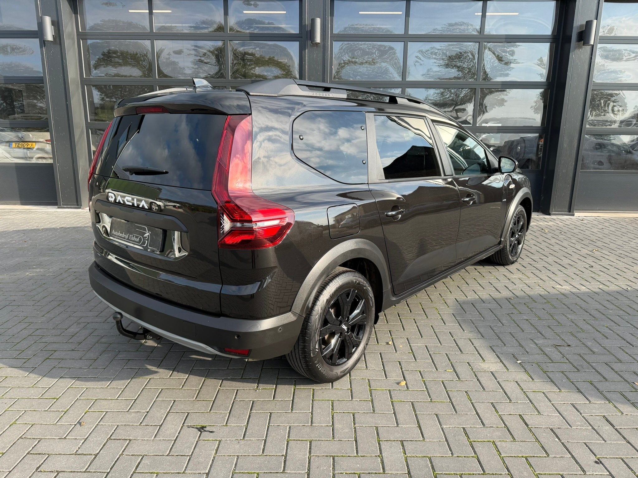 Dacia Jogger Dacia Jogger 1.6 Hybrid 140 Extreme 7p automaat, Auto's, 730 kg, Gebruikt, 750 kg, 4 cilinders