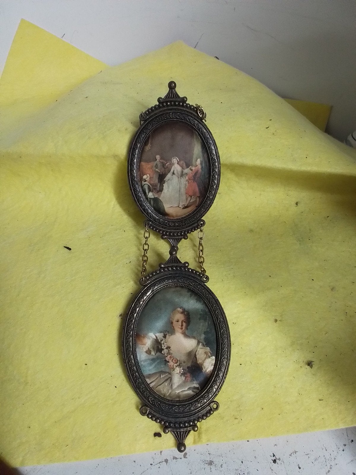 15629) 2 mooie messing fotolijstjes  tot hoogte 32cm, Antiek en Kunst, Ophalen of Verzenden