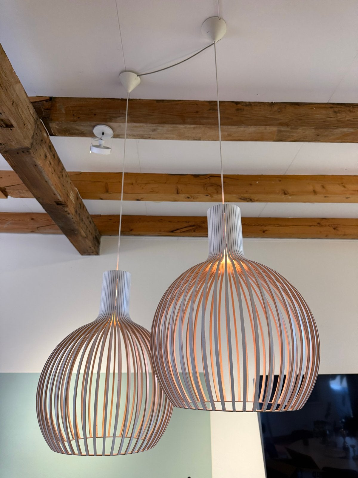 Secto Design Octo 4240 Hanglamp - Fins berkenhout, Huis en Inrichting, Ophalen, Zo goed als nieuw, Hout, E27 (groot)