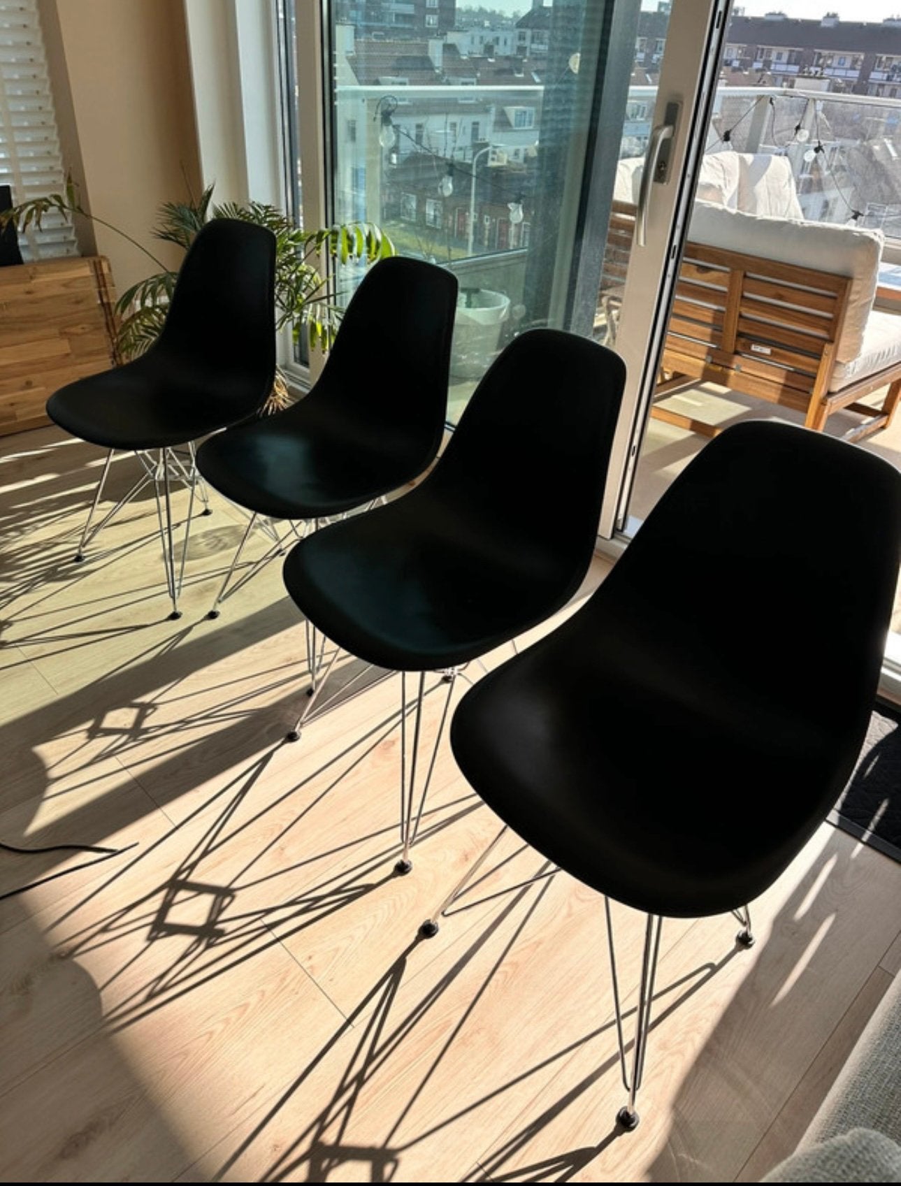 Originele zwarte Vitra Eames stoelen 6 stuks, Huis en Inrichting, Stoelen, Ophalen of Verzenden, Zo goed als nieuw, Zwart