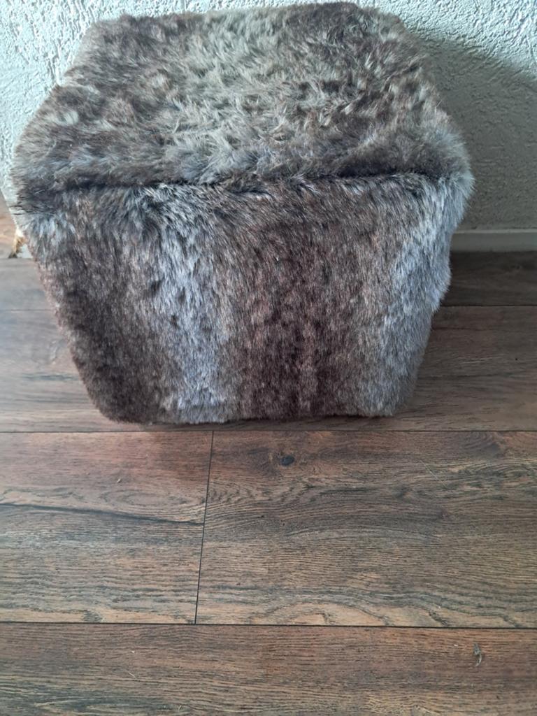 Poef voeten bank bont, Ophalen, Minder dan 50 cm, Vierkant, Minder dan 50 cm