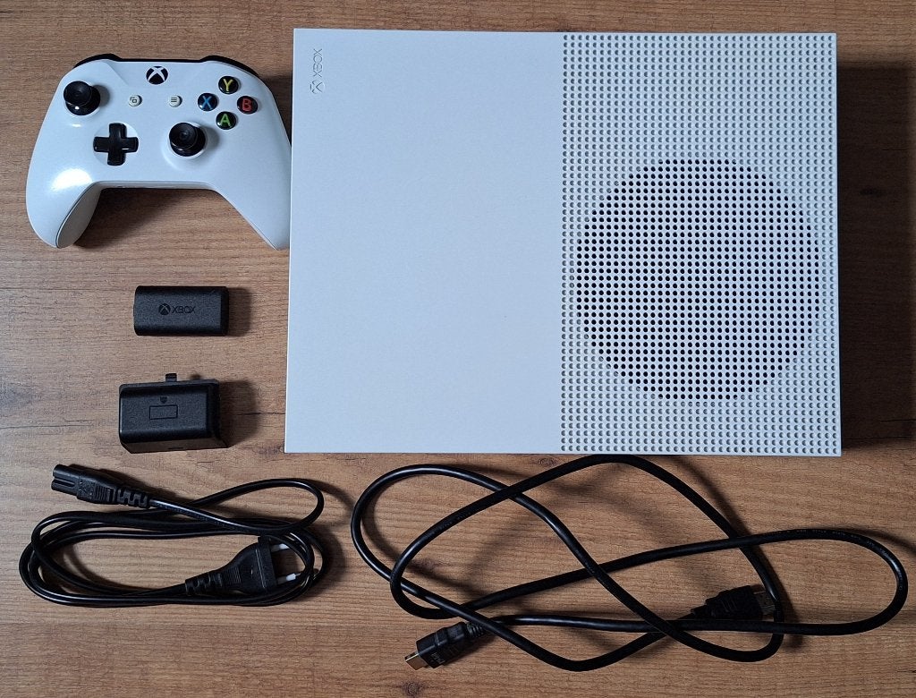 Nette Xbox One S met spellen, Spelcomputers en Games, Spelcomputers | Xbox One, Xbox One S, Ophalen of Verzenden, Met 1 controller