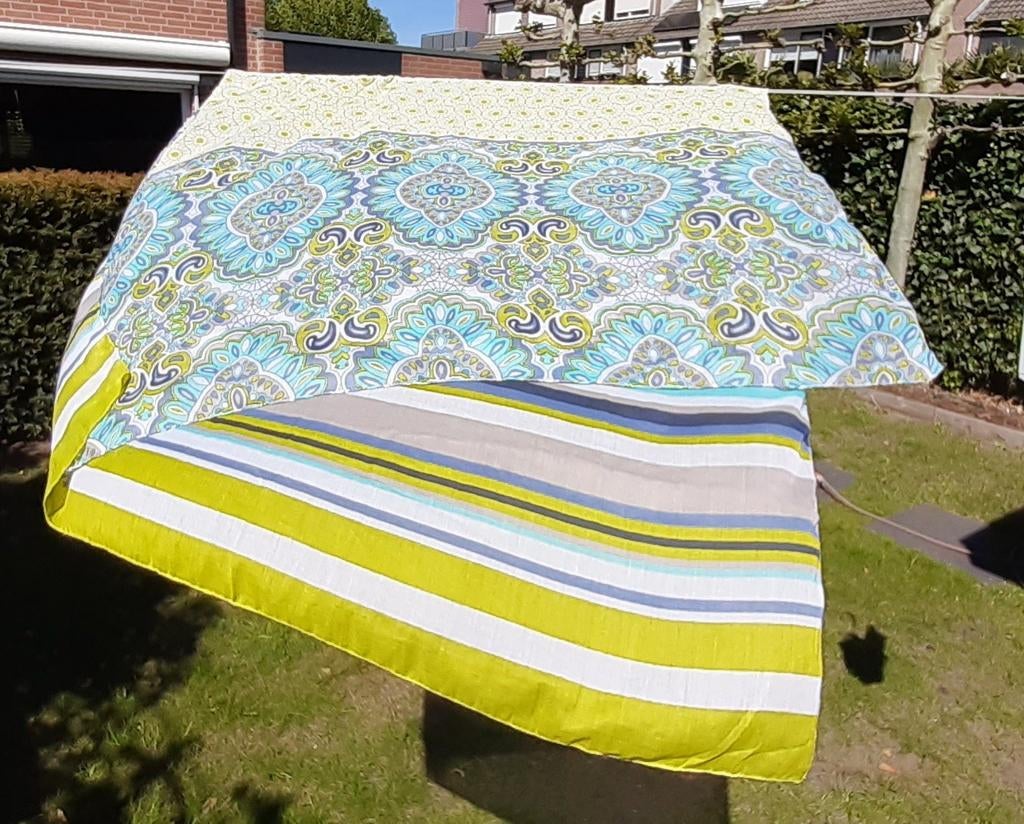 Hema Sjaal 180x110cm - Kleurrijk en Veelzijdig, Kleding | Dames, Hema, Ophalen of Verzenden, Zo goed als nieuw, Sjaal