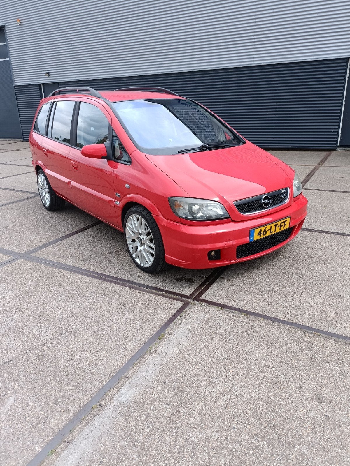 Opel Zafira Opc automaat 7 persoons, 4 cilinders, 7 stoelen, 75 €/maand, Zafira