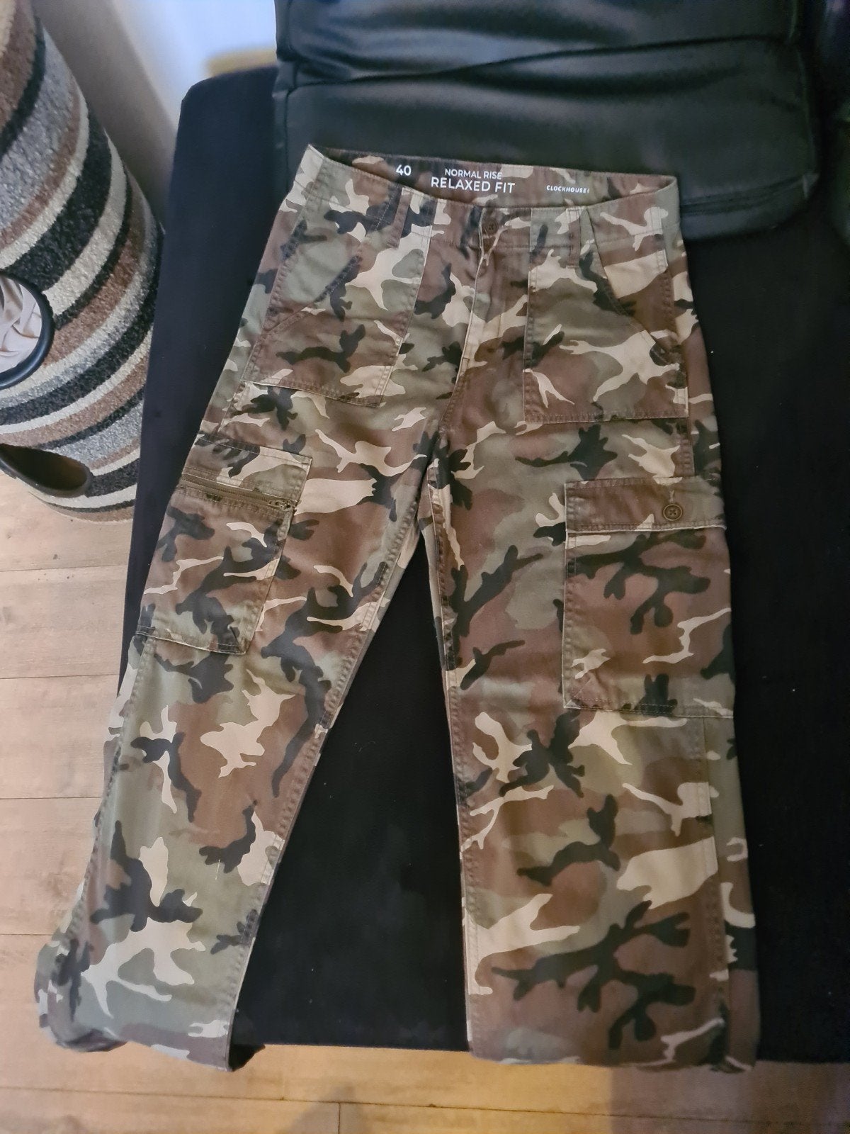 Nieuwe Clockhouse camouflage broek, maat 40, relaxed fit, Kleding | Dames, Clockhouse, Ophalen, Nieuw, W30 - W32 (confectie 38/40)