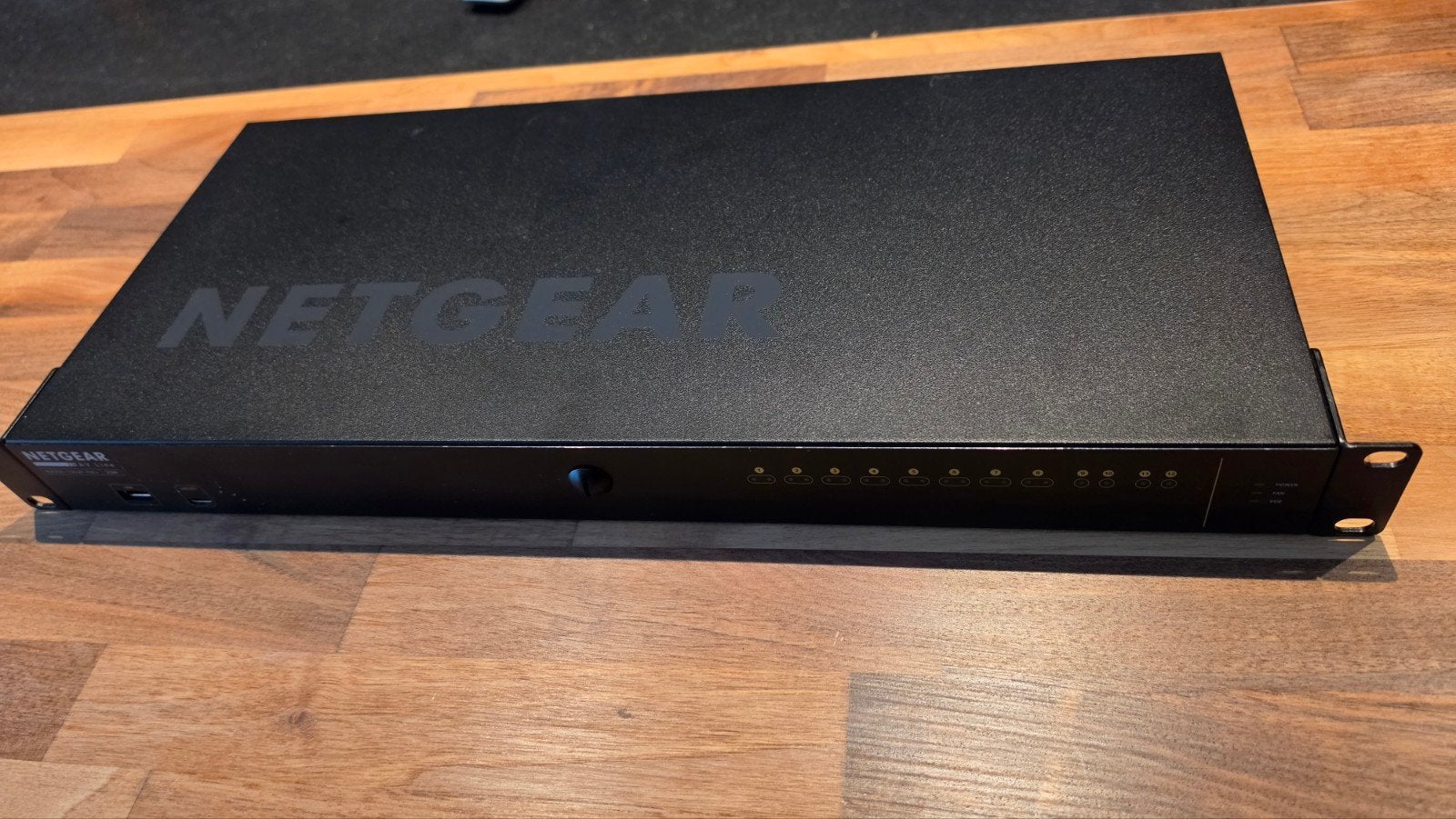 NETGEAR M4250-10G2F-PoE+ AV Line Managed Switch, Ophalen of Verzenden