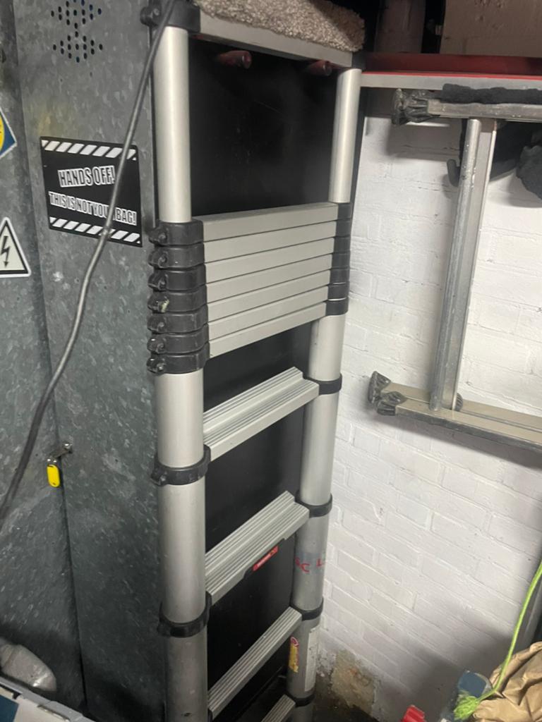 Telescoopladder, Ophalen, Gebruikt, 4 meter of meer