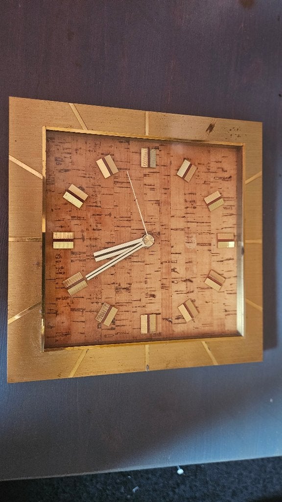 Vintage Junghans Quartz wandklok met kurken wijzerplaat, Ophalen, Antiek, Analoog, Werkt op batterijen