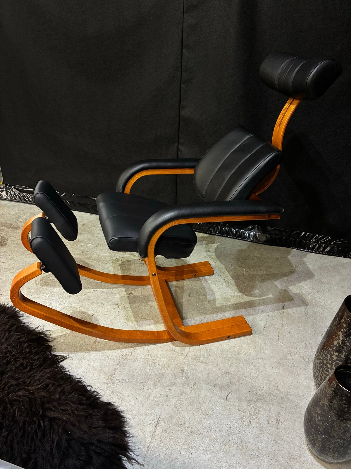 Stokke Varier Balans Kneeling Chair - Ergonomische Kniestoel, Huis en Inrichting, Stoelen, Ophalen, ., Zwart, Zo goed als nieuw