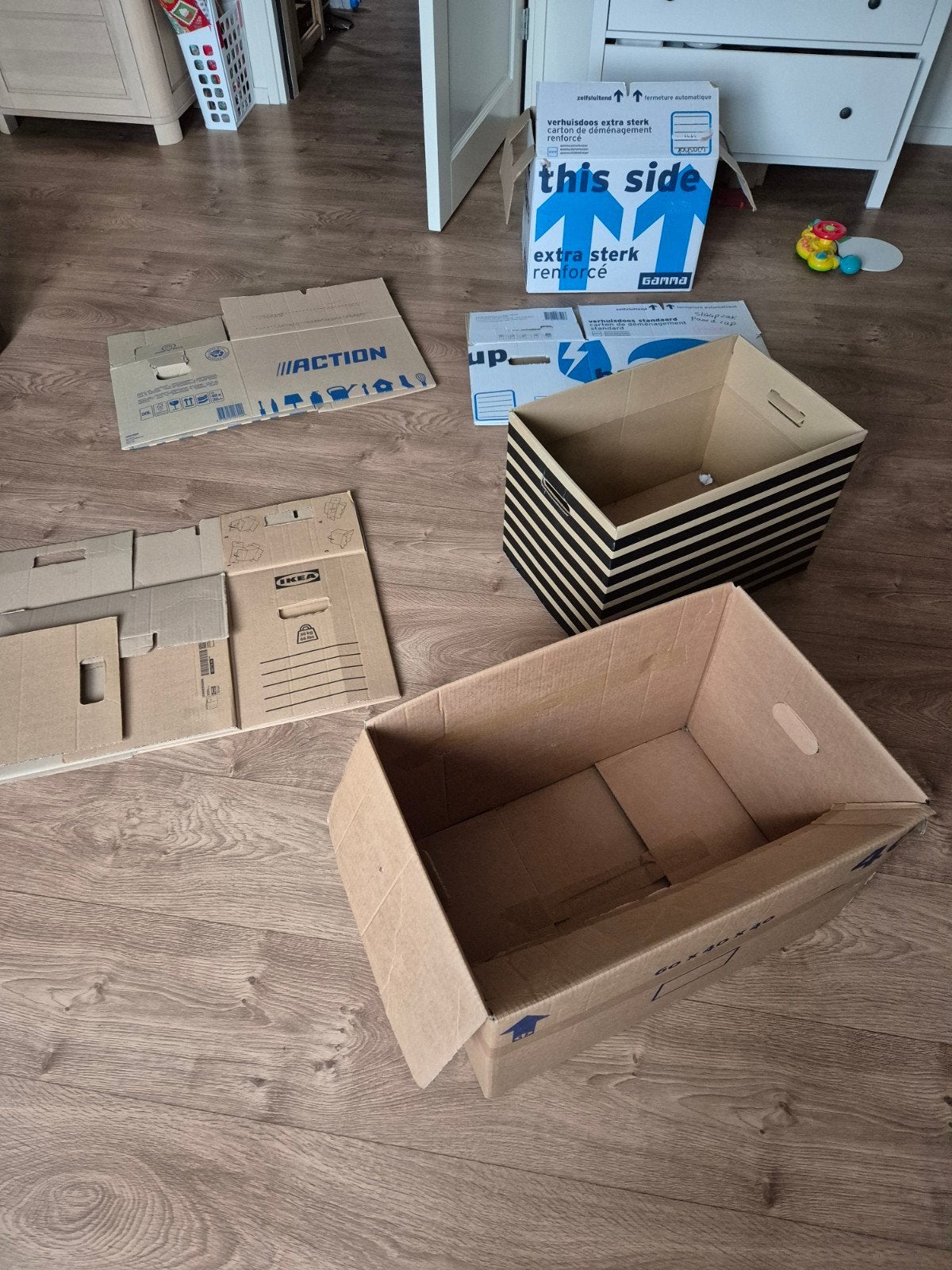 Diverse verhuisdozen, Ophalen, 40 tot 60 cm, 50 tot 75 cm, 35 tot 50 cm