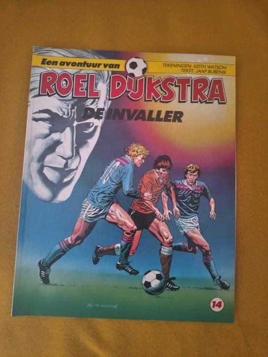 Roel Dijkstra: De Invaller - Voetbalstripboek, Boeken, Ophalen of Verzenden, Gelezen