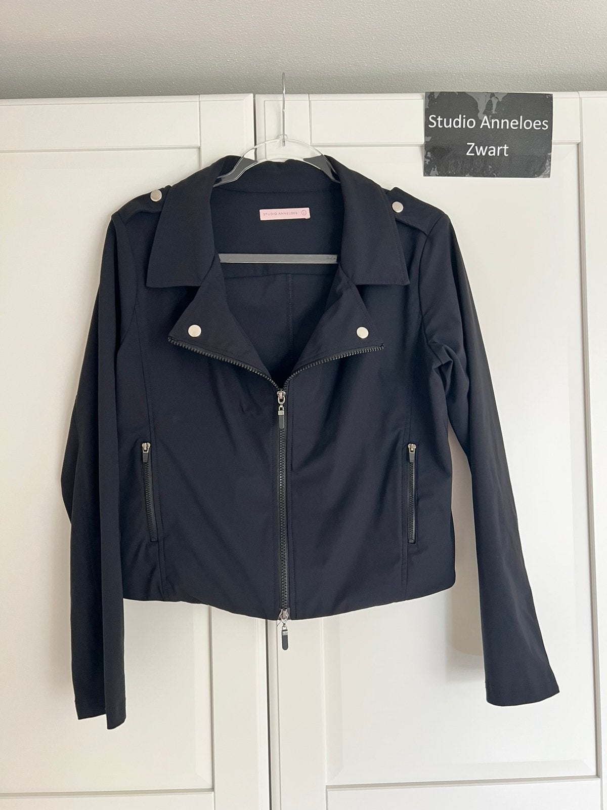 Studio anneloes biker jacket / jasje L zwart, Zwart, Maat 42/44 (L), Ophalen of Verzenden, Zo goed als nieuw