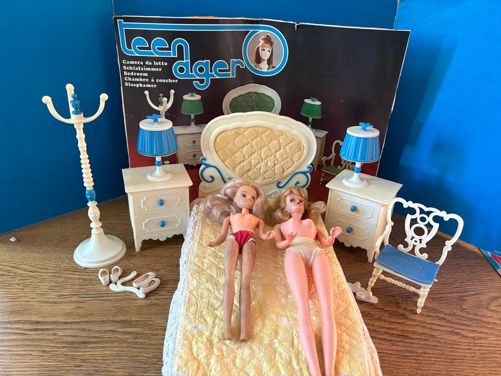 Vintage barbie Poppen Slaapkamer Set met 2 Poppen, Kinderen en Baby's, Ophalen of Verzenden, Gebruikt, Overige typen