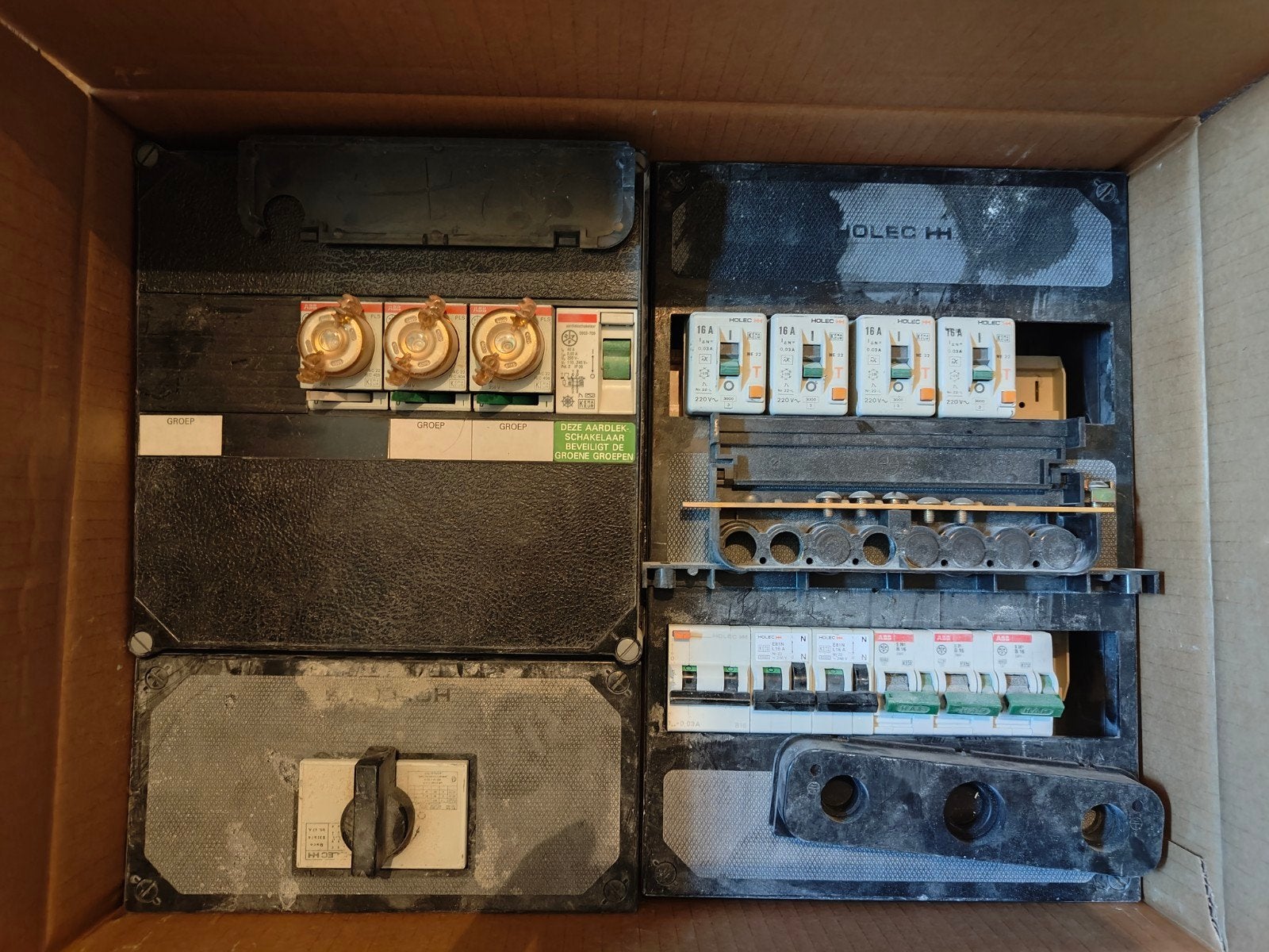 2 Stoppenkasten met aardlekschakelaars en hoofdschakelaar, Ophalen of Verzenden, Gebruikt, ABB, Groepenkast
