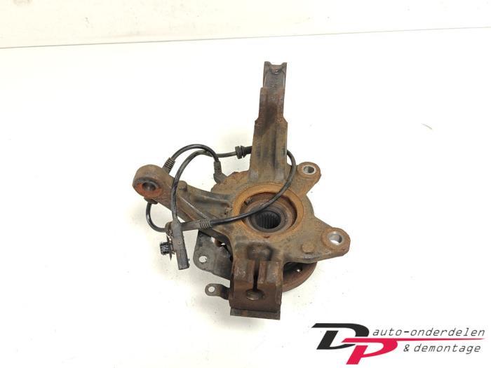 Fusee links-voor van een Renault Clio, Auto-onderdelen, Gebruikt, -, Renault, -