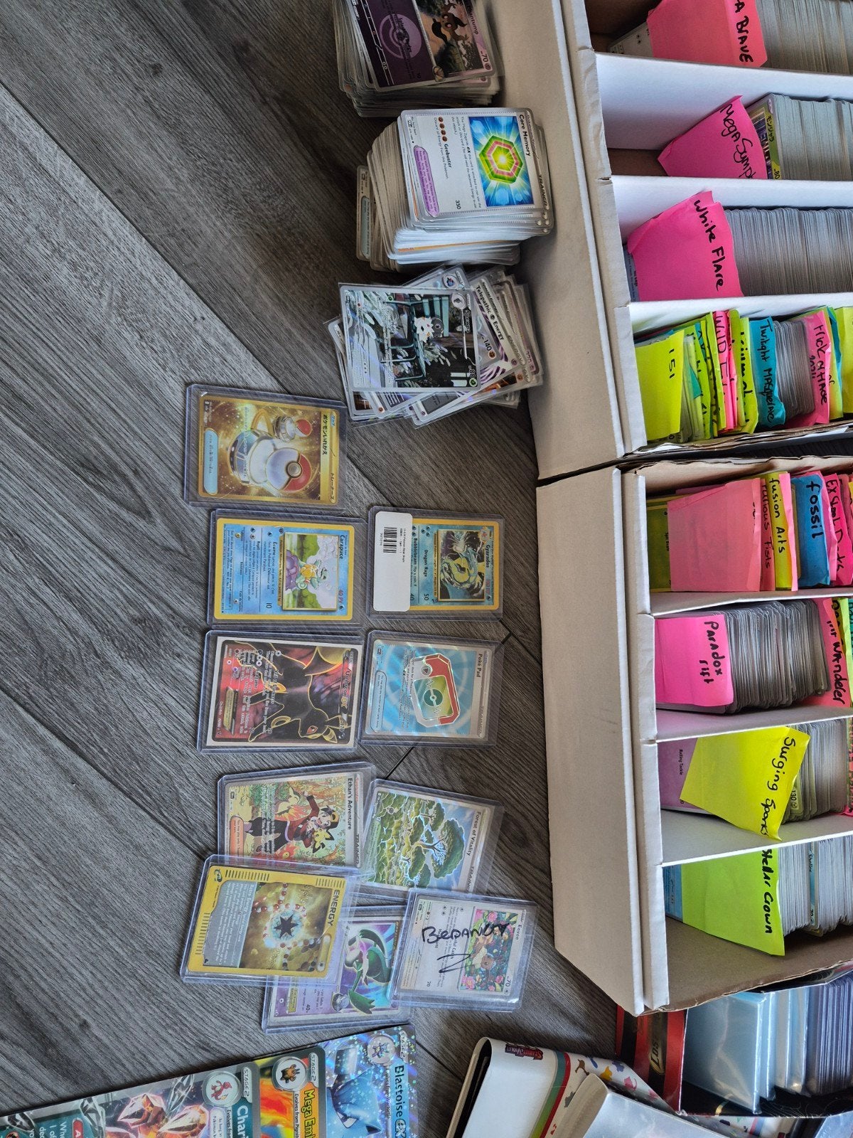 Heel veel pokemonkaarten van vroeger en nu, met accesoires, Ophalen, Zo goed als nieuw, Meerdere kaarten, Foil