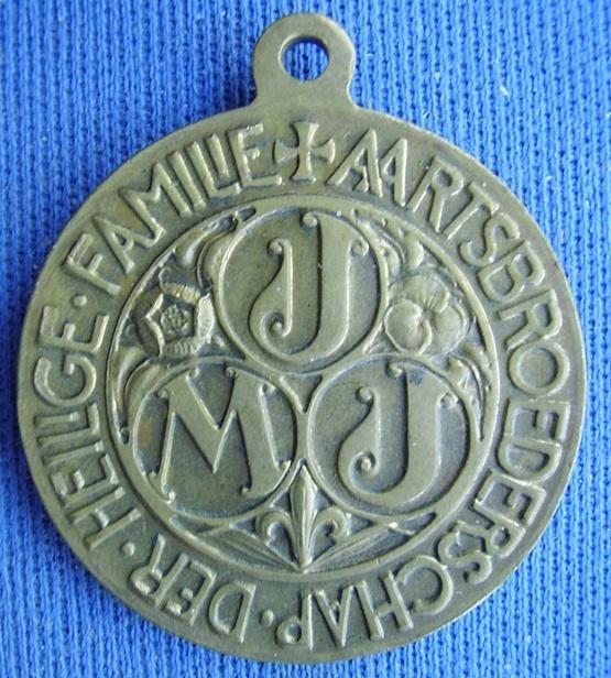 Draagpenning Aartsbroederschap der heilige familie, Ophalen of Verzenden, Overige materialen, Nederland