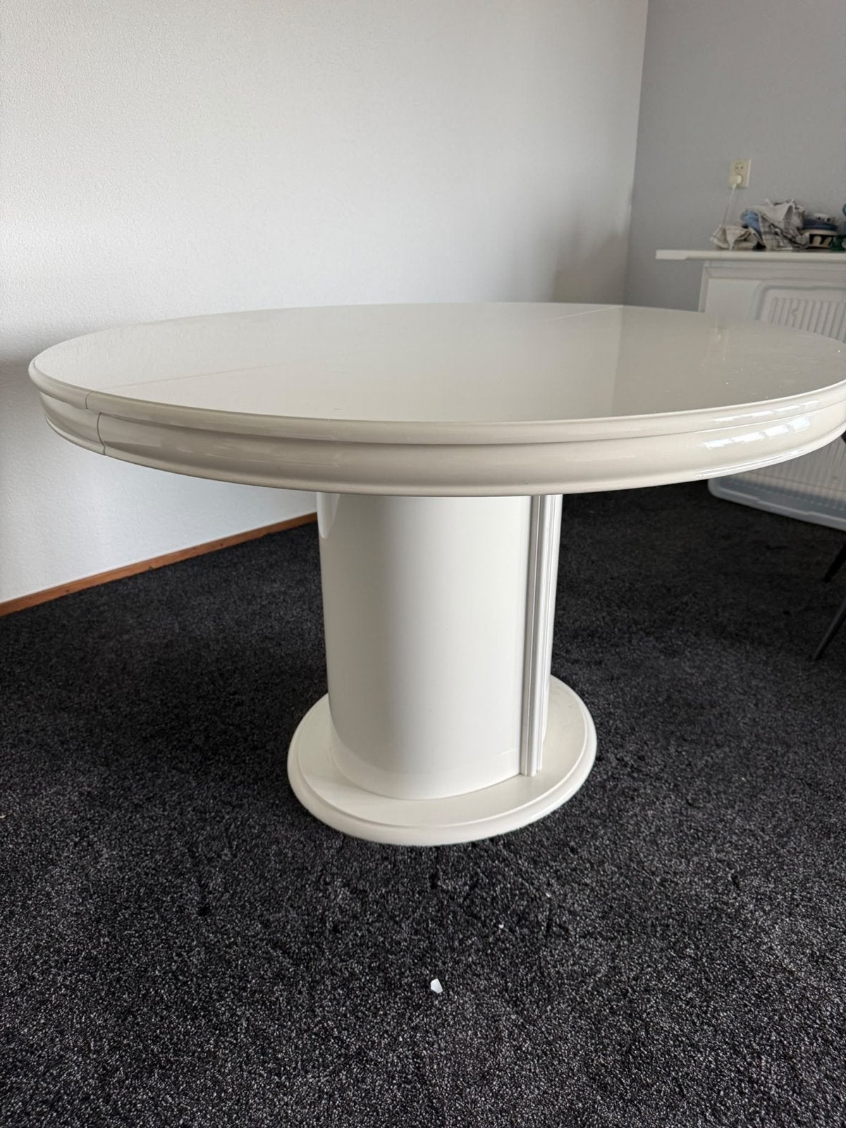 Mooie ronde witte glans eettafel uitschuifbaar, Huis en Inrichting, Ophalen, Gebruikt, Rond, 100 tot 150 cm