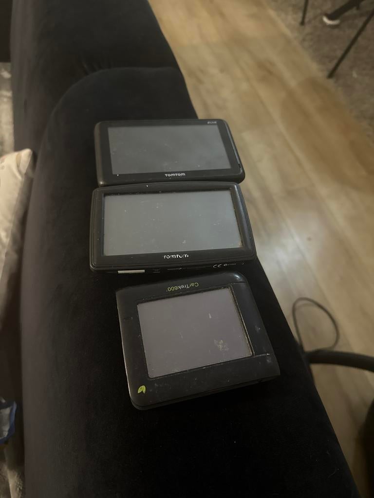2 Tomtom navigatiesystemen en 1 Cartrek 600, Auto diversen, Autonavigatie, Ophalen, Gebruikt