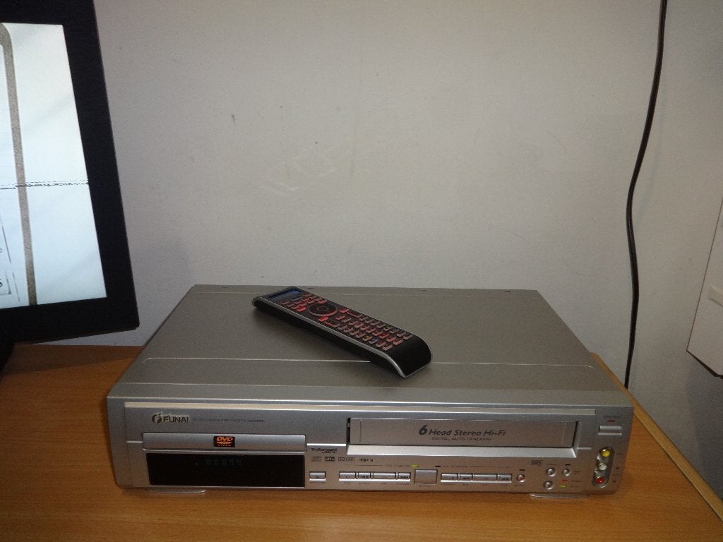 Funai DPVR-2600 DVD/6-Head Hifi Stereo VHS recorder, Audio, Tv en Foto, Dvd-spelers, Ophalen of Verzenden, Zo goed als nieuw, Dvd-speler