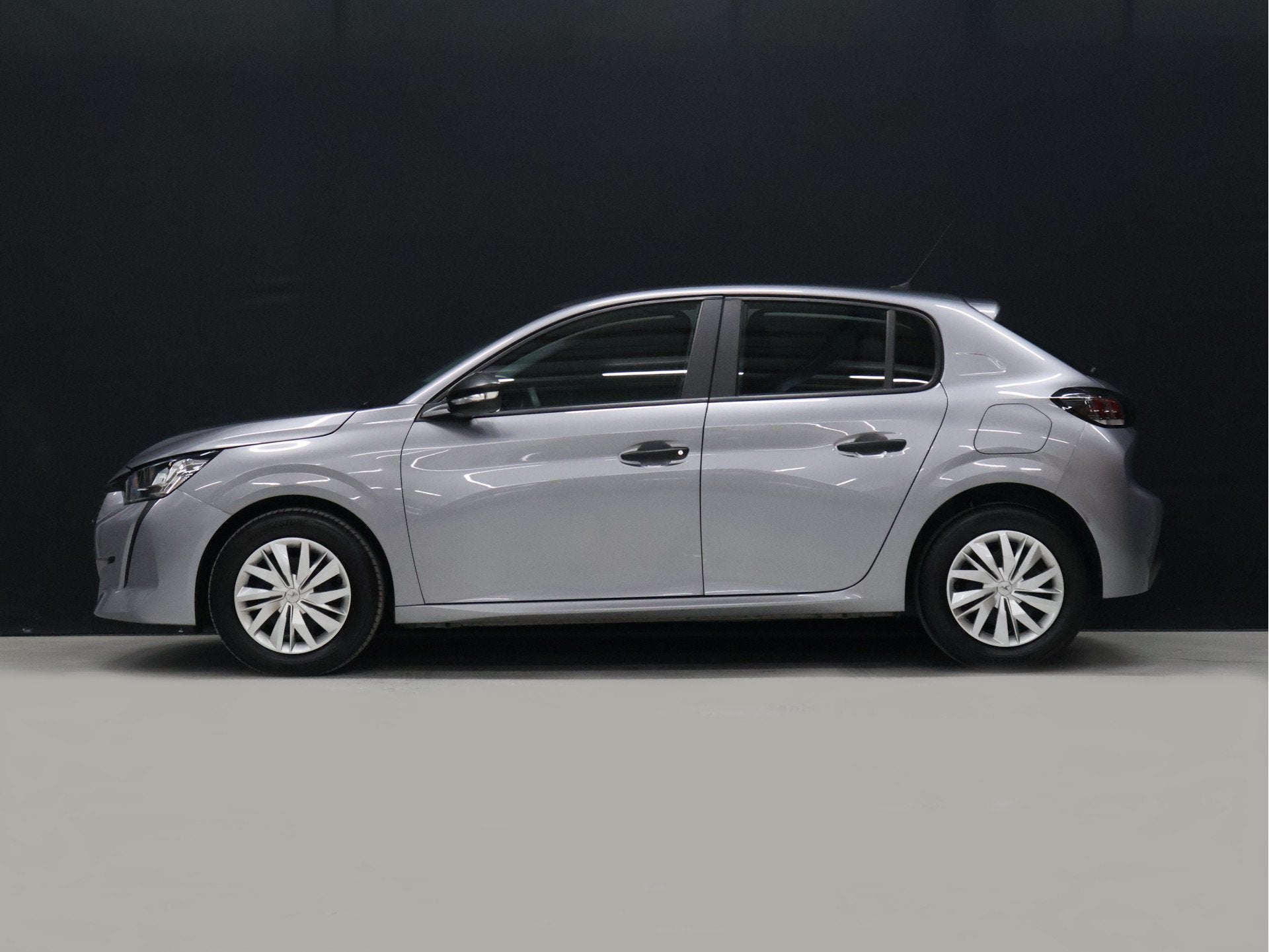 Peugeot 208 1.2 PureTech Like [CRUISE CONTROL, AIRCO, BLUETO, Voorwielaandrijving, Dealer onderhouden, Stof, 1199 cc