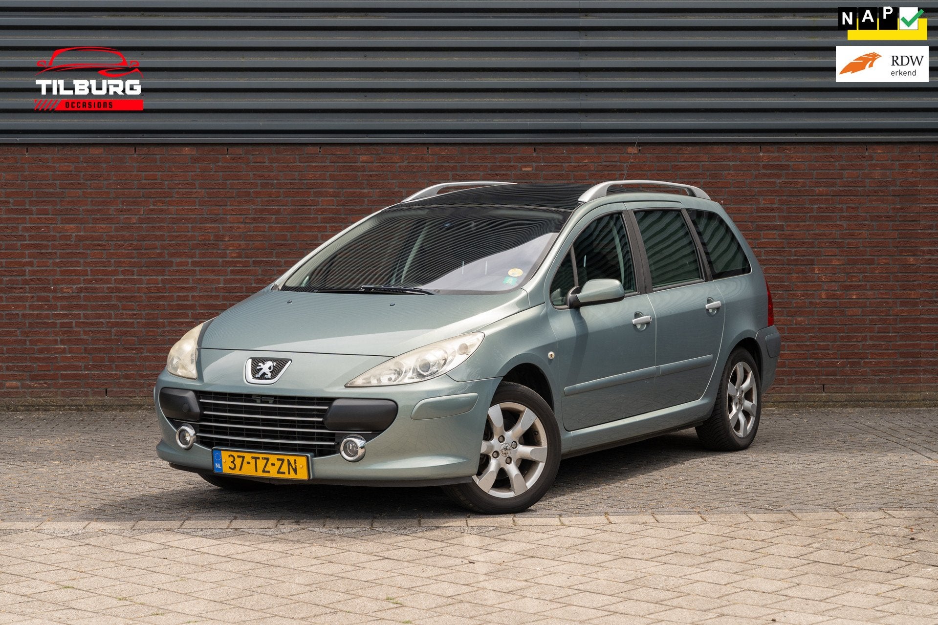 Peugeot 307 SW 2.0-16V Pack Nieuwe Apk, 745 kg, Gebruikt, 4 cilinders, 7 stoelen