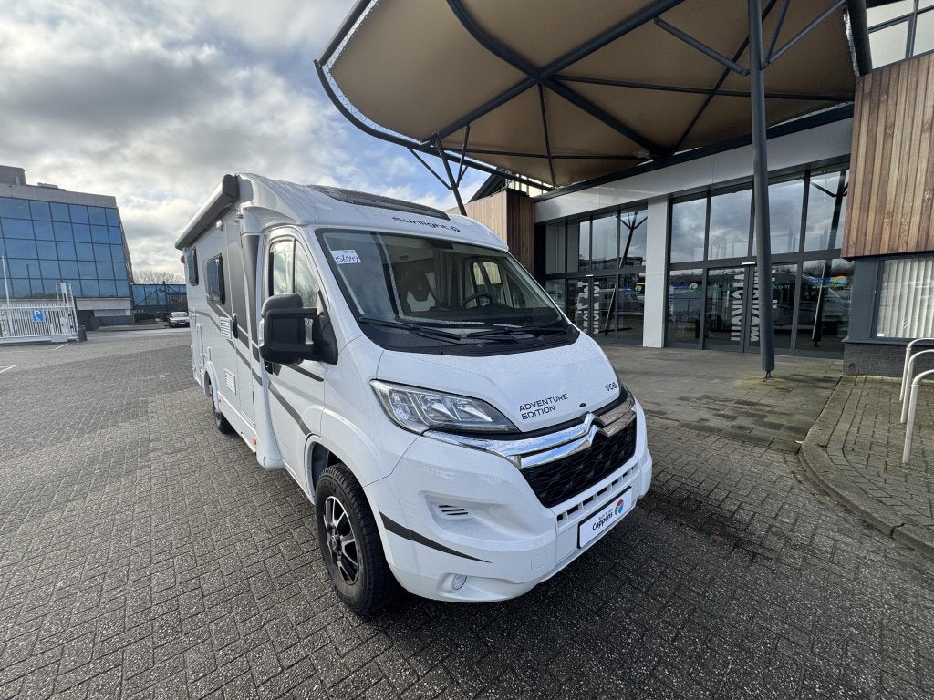 Sunlight V66 Adventure 2023 / 165PK / TREKHAAK / 13.100KM!!, Caravans en Kamperen, Standaard zit, Sunlight, Ringverwarming, Tot en met 2