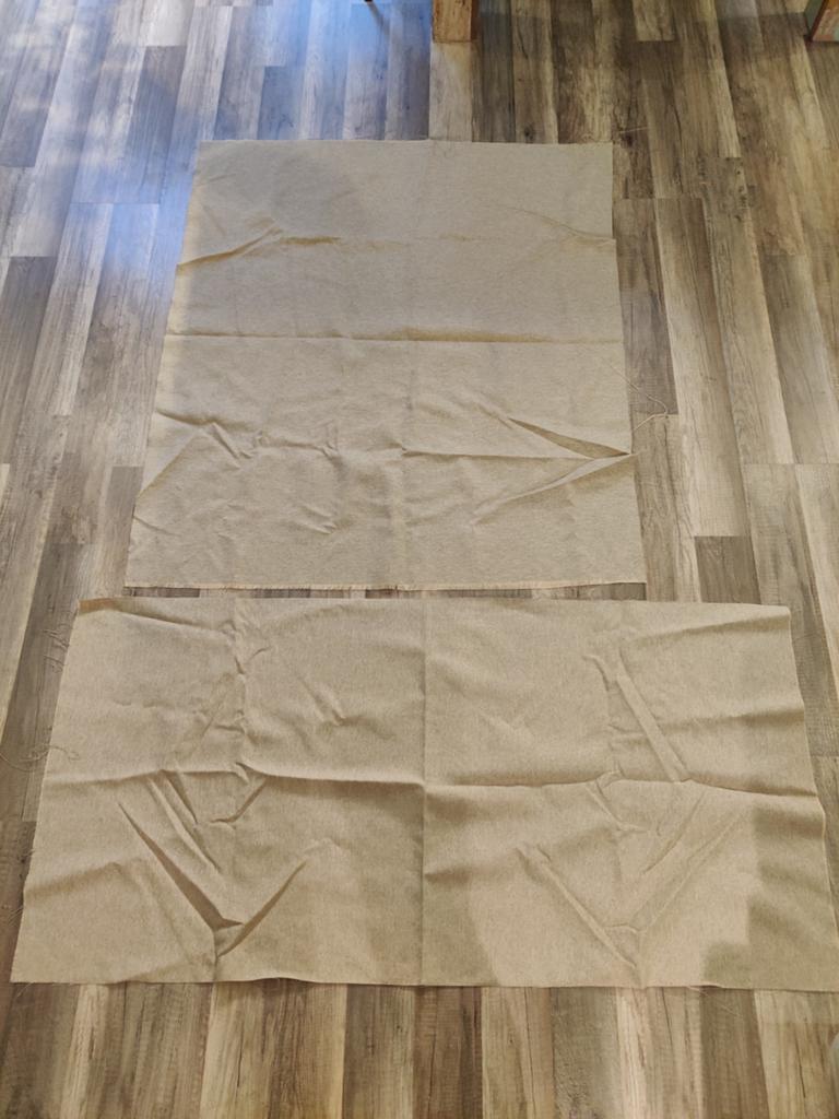2 Stuks zand kleurige dunne stof, Hobby en Vrije tijd, Stoffen en Lappen, Ophalen, Beige, Nieuw, 30 tot 120 cm