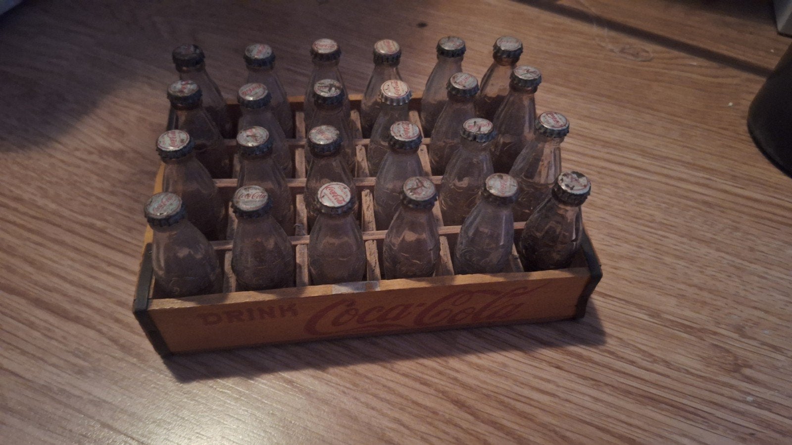 Vintage Coca-Cola mini kratje met flesjes, Ophalen, Zo goed als nieuw