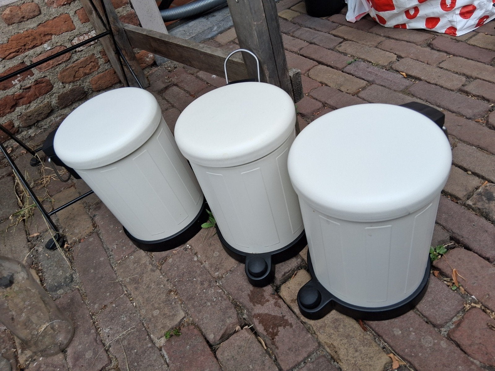 3x Ikea Pedaal Prullenbakjes (samen voor €10), Huis en Inrichting, Woonaccessoires | Prullenbakken, Ophalen, Kunststof, Gebruikt