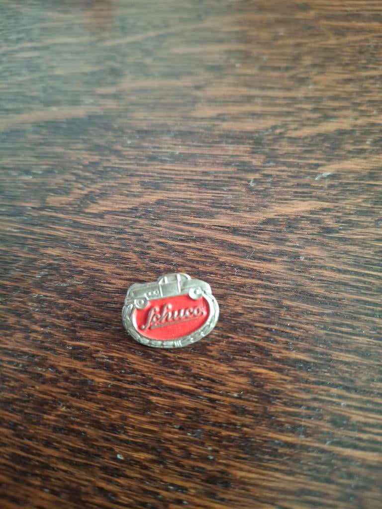 Vintage Schuco Autospeld - Made in Germany, Verzamelen, Speldjes, Pins en Buttons, Gebruikt, Ophalen of Verzenden
