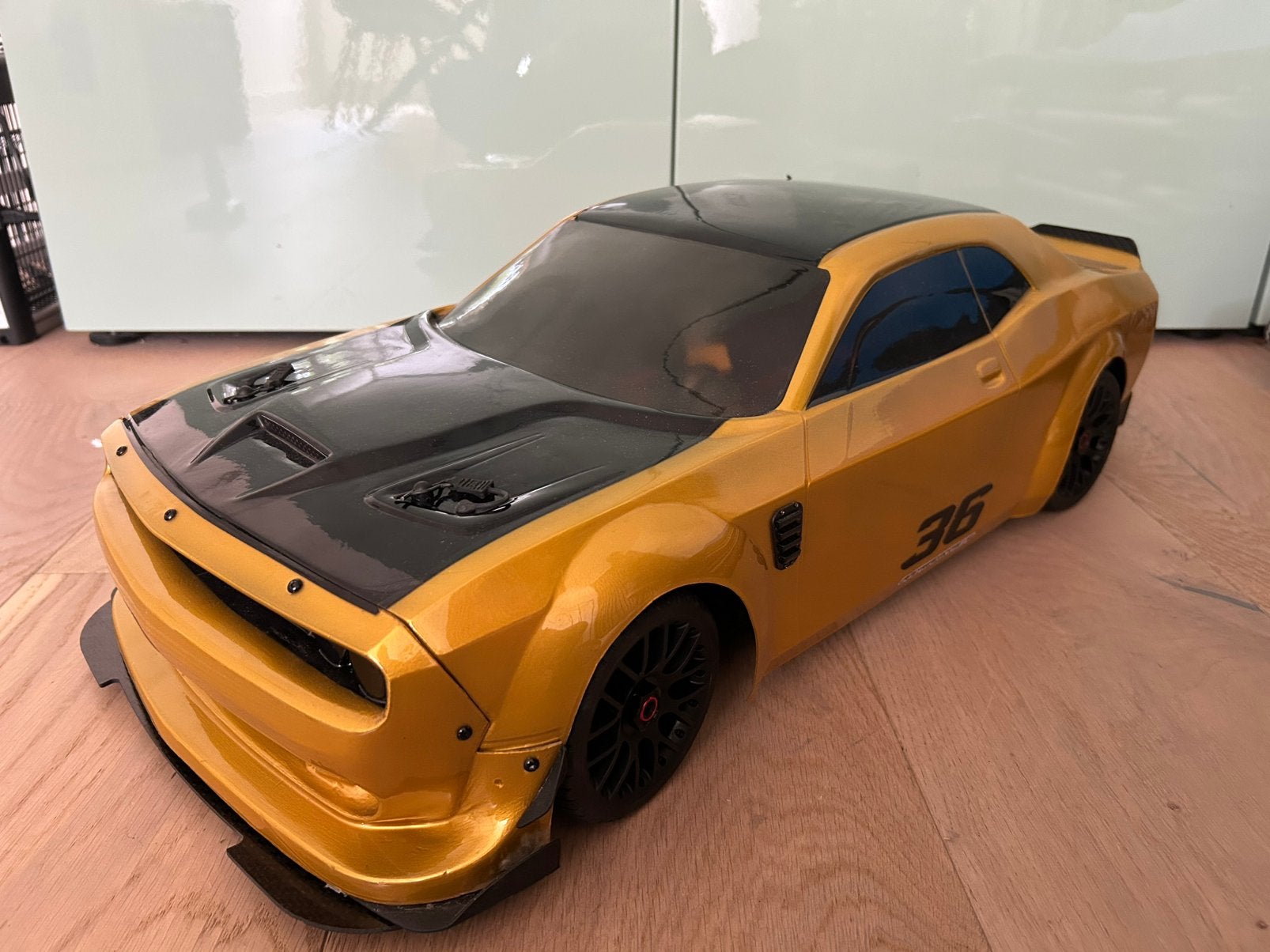 Arrma Infraction 6s met Dodge Challenger body, Elektro, Ophalen of Verzenden, Zo goed als nieuw, Onderdeel