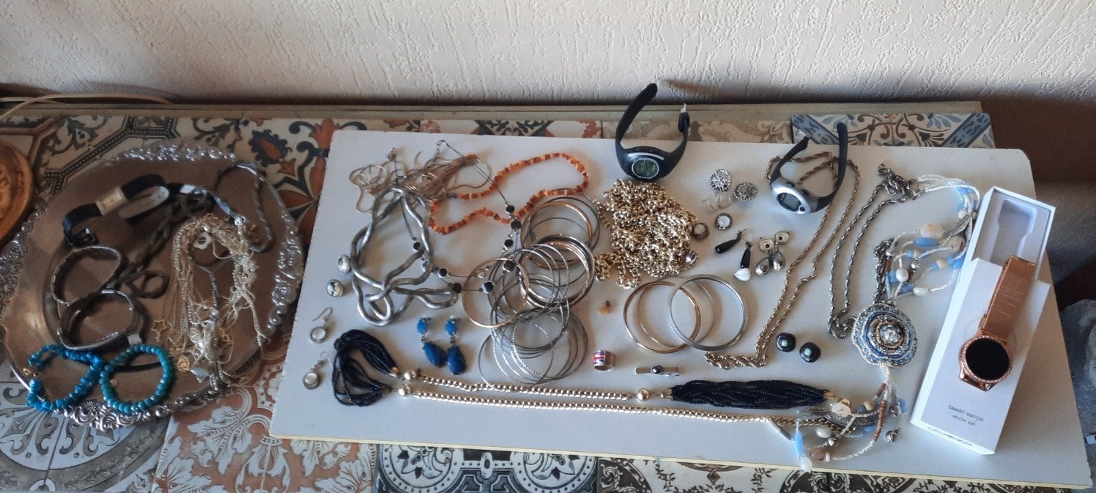 Lot sieraden uit nalatenschap., Ophalen of Verzenden, Overige materialen, Overige typen, Met edelsteen